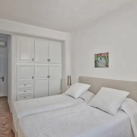 Super Three In * Plage de Super Paradise