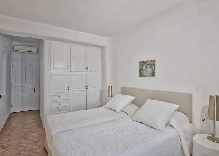 Super Three In * Super Paradise Beach (Mykonos)