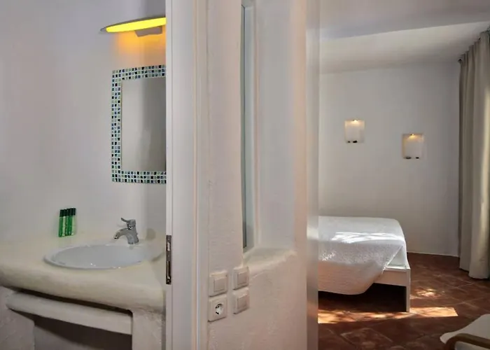 Super Three In * Super Paradise Beach (Mykonos)